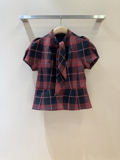Dior Woolen Checked Top with Fashionable Design for a Stylish Appearance