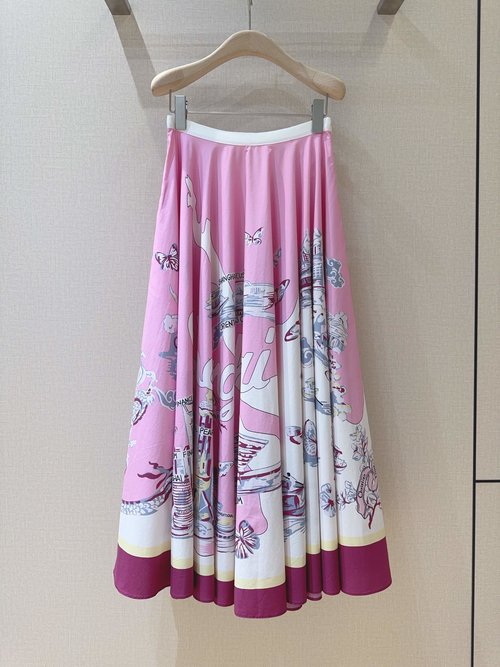 Dior High-waisted Printed Half Skirt with Hidden Slimming Effect