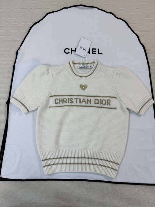 Dior Trendy Short-sleeved Top with Subtle Details