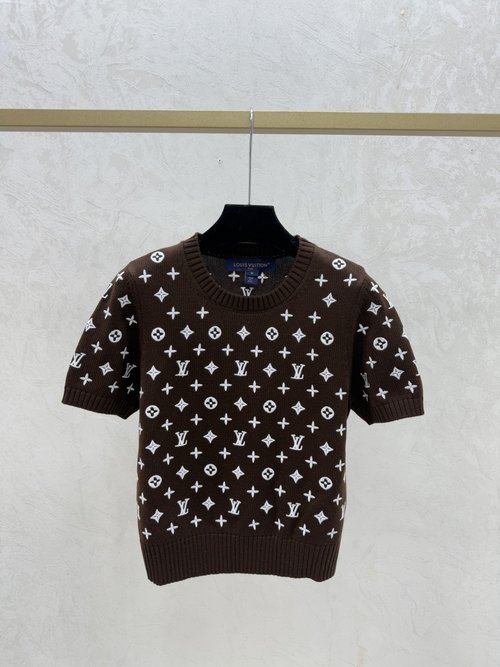 Louis Vuitton New Arrival Summer: Contrast Floral and Letter Embroidered Round-Neck T-Shirt