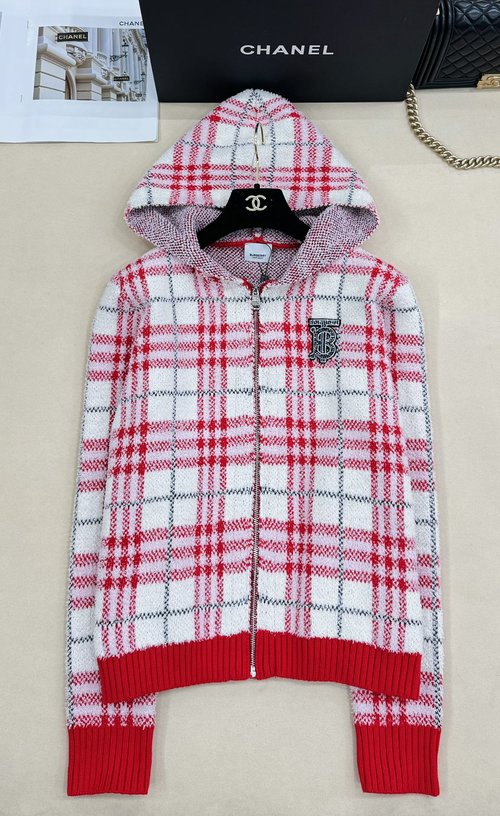 Burberry Timeless Checked Knitted Hooded Cardigan with Embroidered Badge