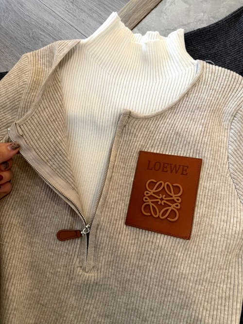 Loewe Fashionable and Well - fitting Fake Two - piece Knitwear