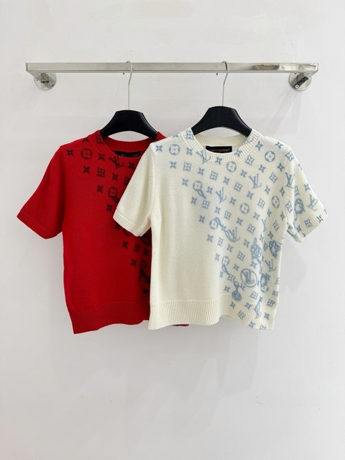 Louis Vuitton Round Neck Short Sleeve Knit Shirt with Jacquard Print, Elegant Appearance