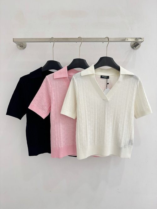 Balmain Spring V-neck Jacquard Knit Short Sleeve Top, Light and Soft Texture