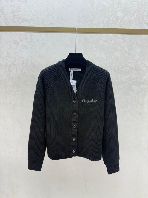 Dior Autumn Color-Blocked Back Star and Letter V-Neck Long-Sleeve Knit Cardigan in White, Red and Black