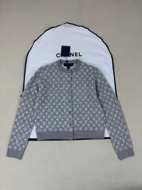 Louis Vuitton In - depth Design of Open - Front Cardigan