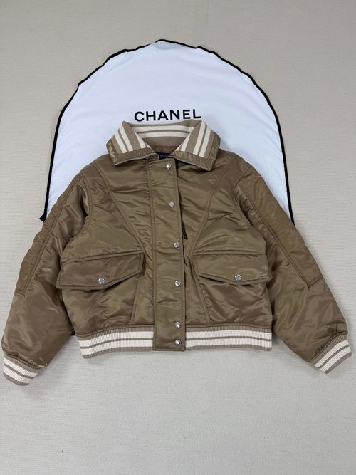 Louis Vuitton Moderately Stylish Detailed Outerwear