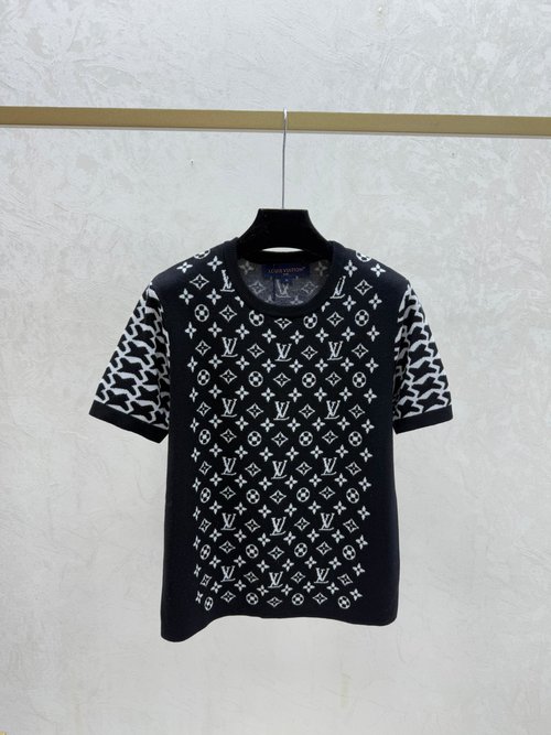 Louis Vuitton Contrasting-Color Vintage Letter Round-Neck Knit Short-Sleeve in Khaki and Black