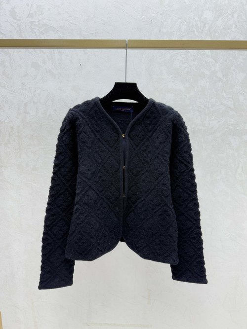 Louis Vuitton White, Red and Black Solid Color Old - fashioned Letter Round Collar Cardigan