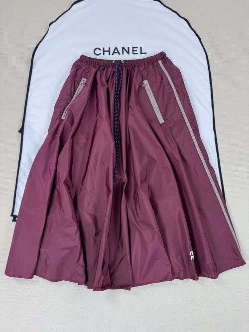 Miu Miu Detailed Photos of Elegant Half Skirts