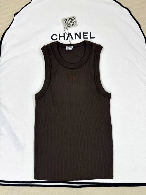 Loewe Stylish Sling with Exquisite Details