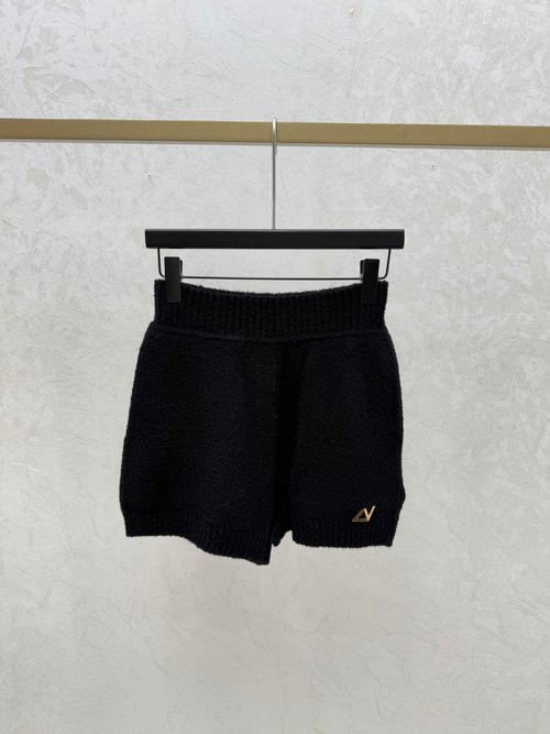 Louis Vuitton Solid Color Simple Knitted Shorts in Khaki etc.