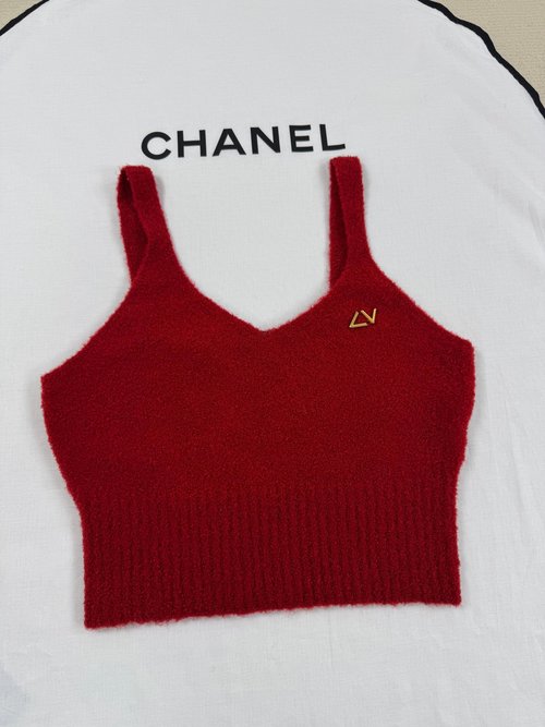 Louis Vuitton Detailed Sling Vest