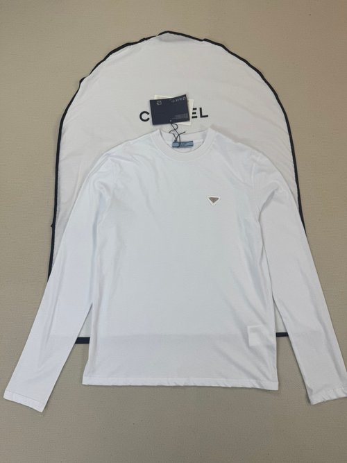 Prada Stylish Long-Sleeved Top Detailed View