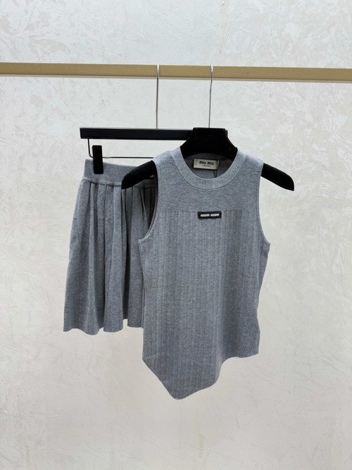 Miu Miu Solid Pink, Gray and Black Simple Knit Set