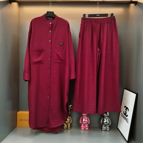 Prada Linen Suit with Elegant Hues and Relaxed Look