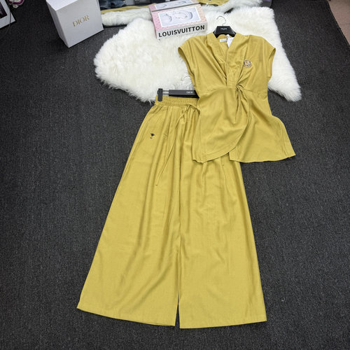 Dior Contemporary Top and Pants Set with Bespoke Accents and Embroidery