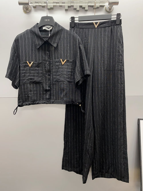 Valentino Suit with Metal V-Striped Collar, Vertical Striped Linen-Cotton Fabric, Sophisticated