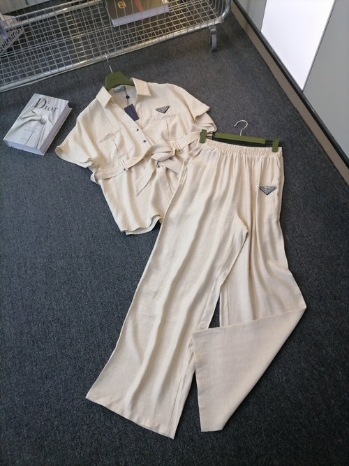 Prada New Linen Short-Sleeve Suit with Logo Buttons in Three Colors