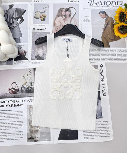 Loewe Elegant Knit Vest with a 3D Towel-embroidered Logo