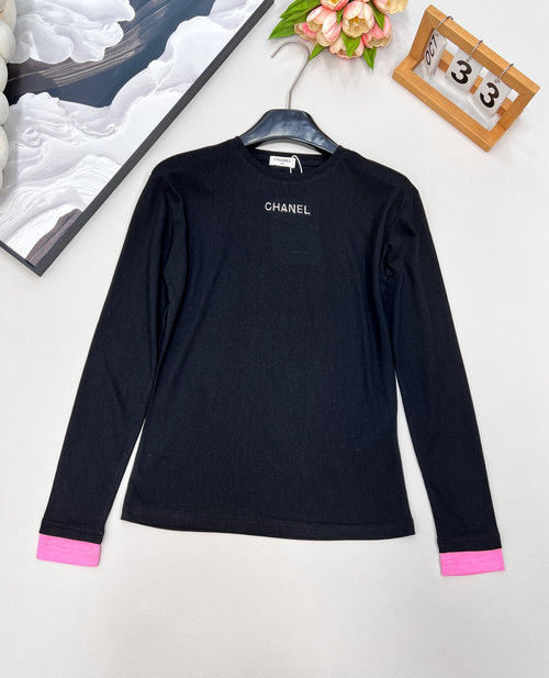 Chanel Unique Letter Studded Bamboo Cotton T-shirt with Pink Cuffs, Eye-catching