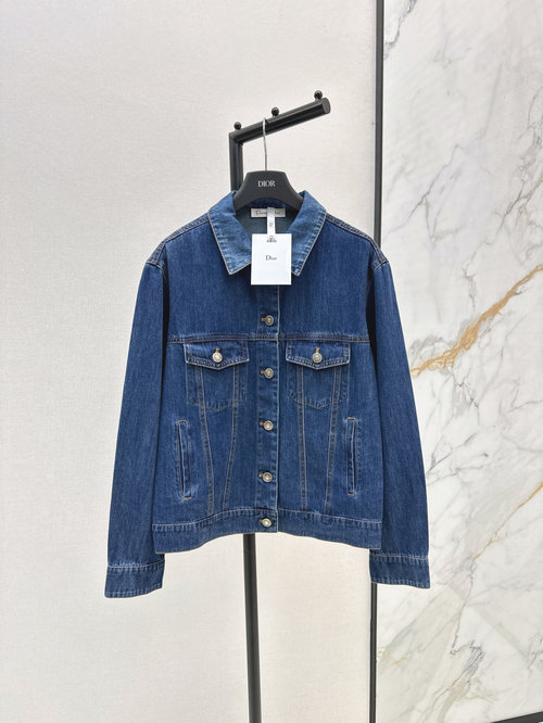 Dior Minimalist Denim Jacket for Versatile Outfits