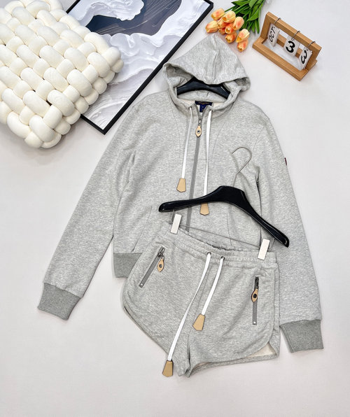 Louis Vuitton Customized Cotton Hooded Jacket and Shorts Set with Stylish Details