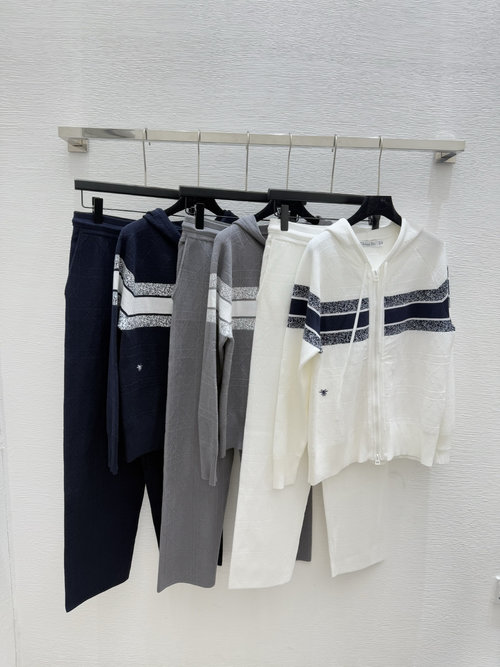 Dior Abundant Real-Life Product Photos