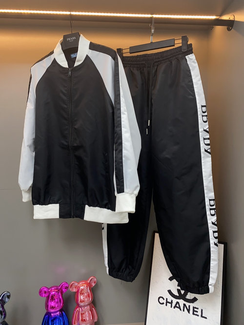 Prada Sports Set with Logo Tape in Comfortable Fabric