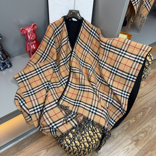 Burberry British Black Wool Fringe Shawl for Stylish Accessory