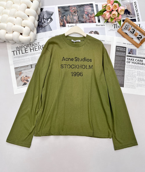 Dior Vintage Long Sleeve T-shirt with Letter Print, Soft and Stylish