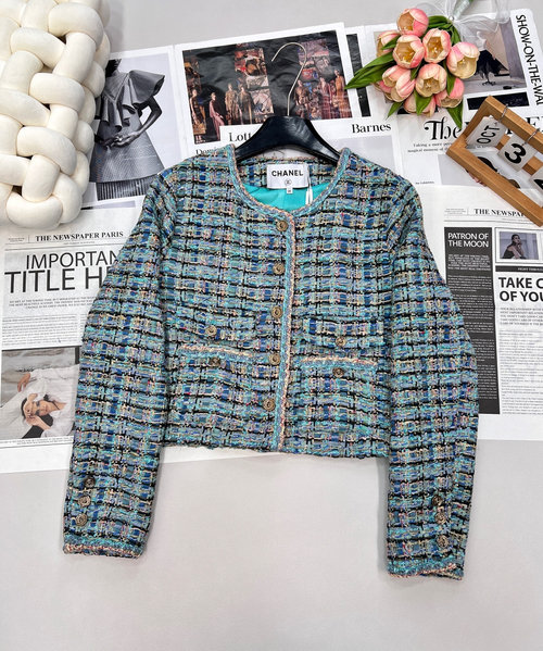 Chanel Imported Wool Tweed Coat with Embroidered Buttons, Sophisticated and Fashionable