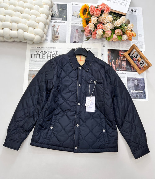 Burberry Double-Sided Vintage Check Cotton Jacket with Waterproof and Warmth Features