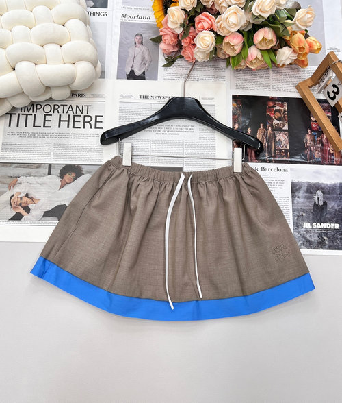 Miu Miu Detachable Collar Jacket and Skirt Set, Crafted from Superior Wool