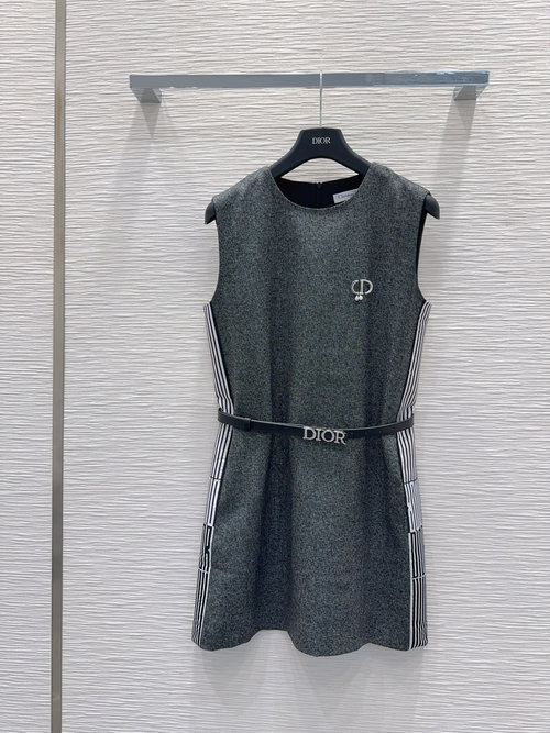 Chanel Elegant and Luxurious Sleeveless Dress in Custom Fabric