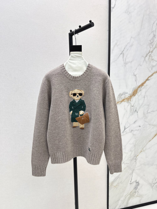 Loro Piana American-style Embroidered Bear Sweater with Retro Look