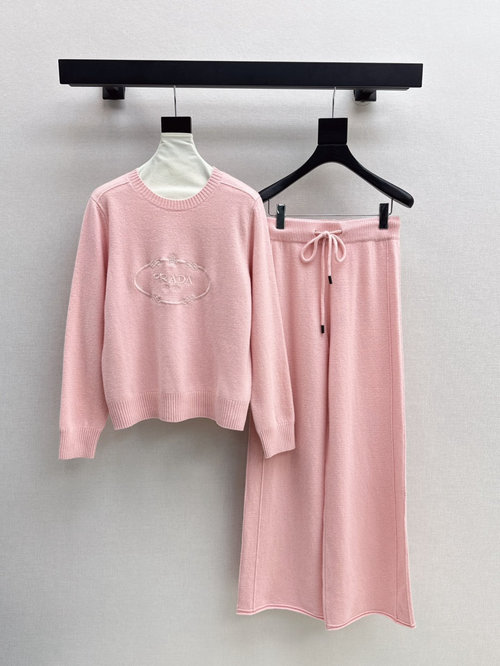 Prada Popular Wool Set: Knit Cardigan with Logo, Elastic and Warm