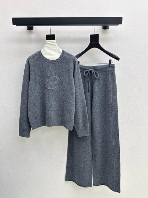 Prada Popular Wool Set: Knit Cardigan with Logo, Elastic and Warm