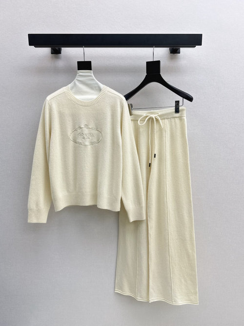 Prada Popular Wool Set: Knit Cardigan with Logo, Elastic and Warm