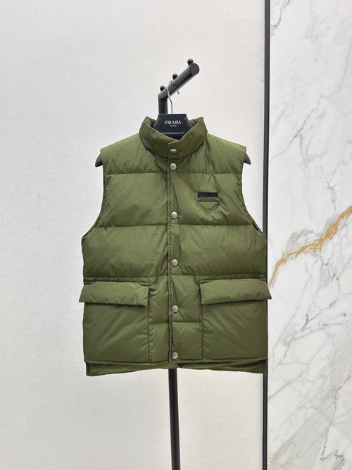 Prada Triangle Logo Puffer Vest with Accessories and High-Quality Down