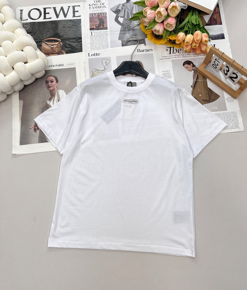 Dior Classic Round-Neck Short Sleeve with a French Label on Premium Cotton