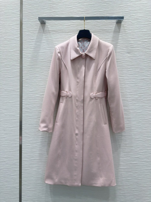 Louis Vuitton New Long Suit Jacket with Exquisite Details, Comfortable and Versatile