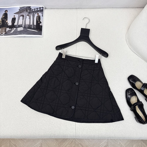 Dior Wicker Quilted A-line Short Skirt for Slimming