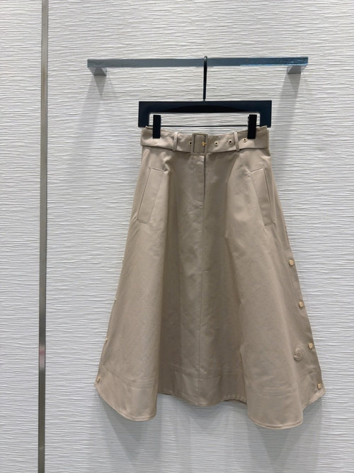 Moncler Fashionable Half Skirt with Exquisite Details and a Versatile Style