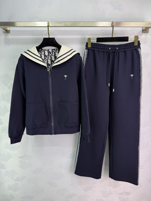 Dior Reversible Sports Set with Scarf Collar, Ideal for Daily Wear