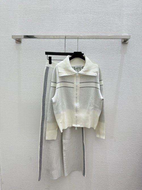 Dior Abundant Real-Life Product Photos