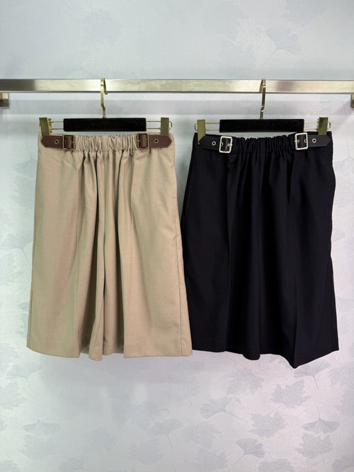 Loewe Elastic Ruffled Suit Set in High-Quality Wool, Elegant