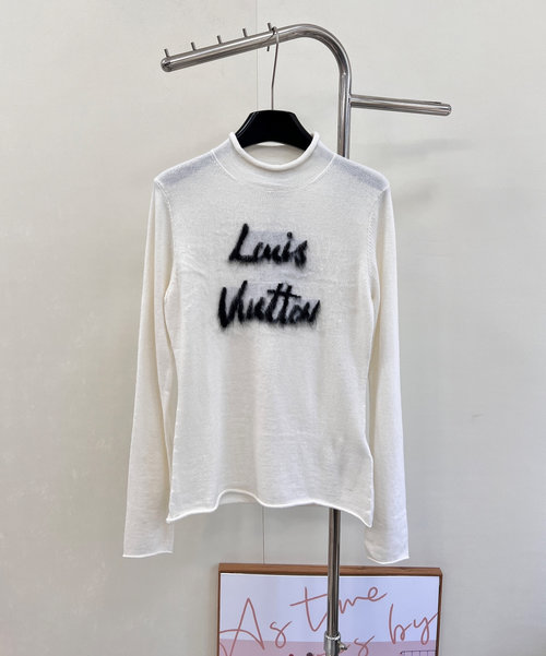 Louis Vuitton Elegant Knit Long-Sleeve Top with Floral Embossing and High-Quality Fabric
