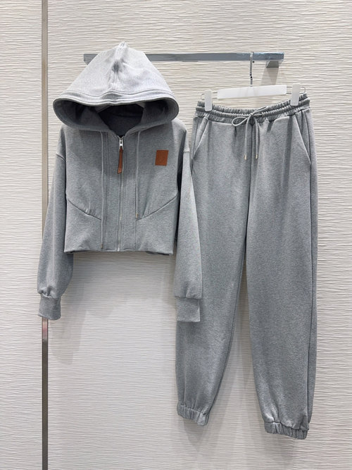 Loewe Stylish Two - piece Set for a Slimming and Elegant Look