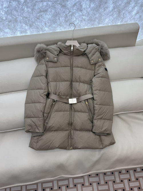 Burberry Detachable Fox Fur Collar, Short Belted White Goose Down Jacket